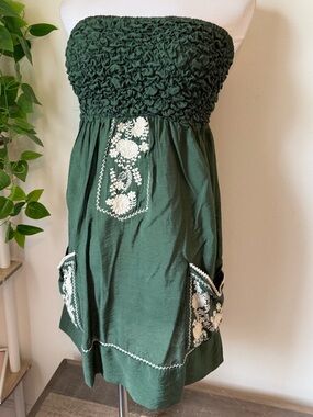 BE COOL Green Smocked Strapless Dress with Cream Embroidery